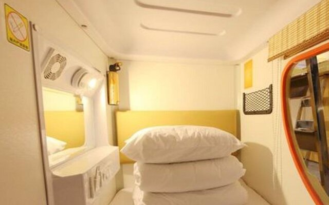 Xian Capsule Hotel