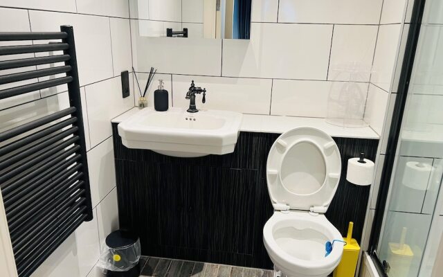 Homely 2-bed Apartment With Stunning Views Wembley