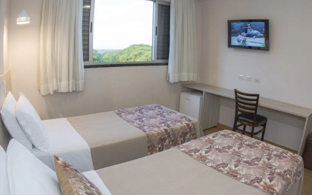 Tarobá Hotel
