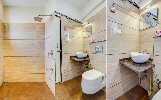 FabHotel Green Park Residency