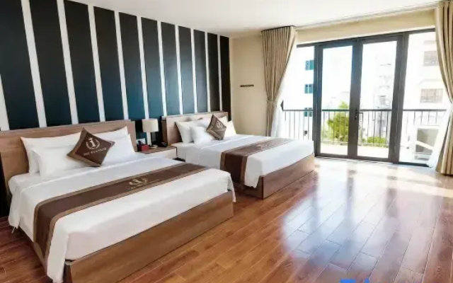 The One Hotel
