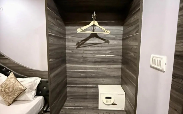 OYO 27992 Hotel Ganpati