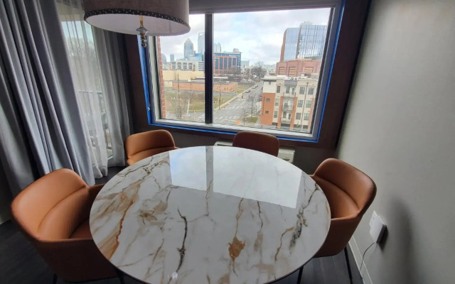 Holiday Inn Express & Suites Charlotte - South End by IHG