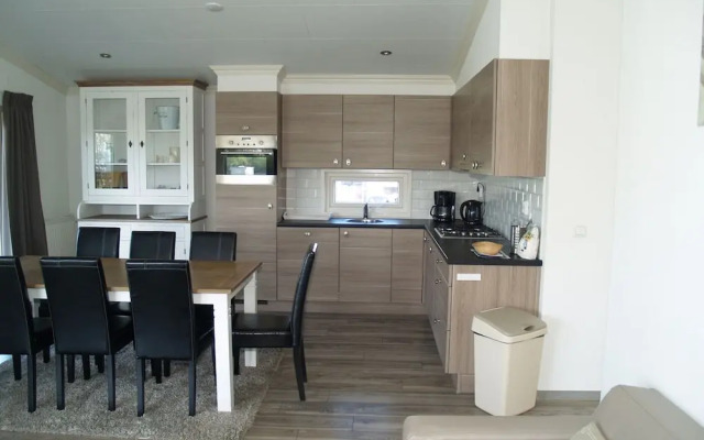 Comfortable Chalet Near Brunssummerheide