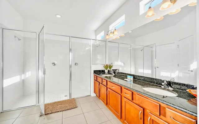 Waterfront Pet-friendly Home w Pool-spa-games-bbq