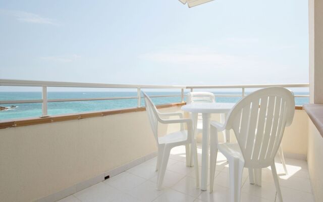 Well Kept Apartment With Views Of The Sea, Two Swimming Pools Near Vinara S