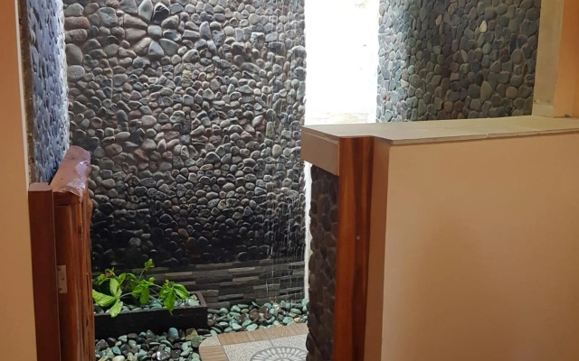 Mango Tree Inn