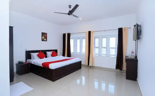 OYO 14328 Hotel Rv Tower
