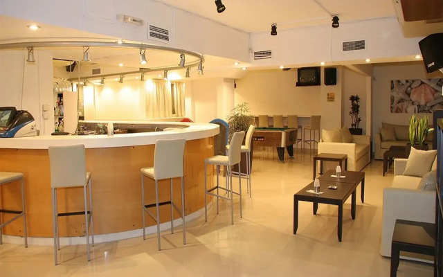 Michel Apartments