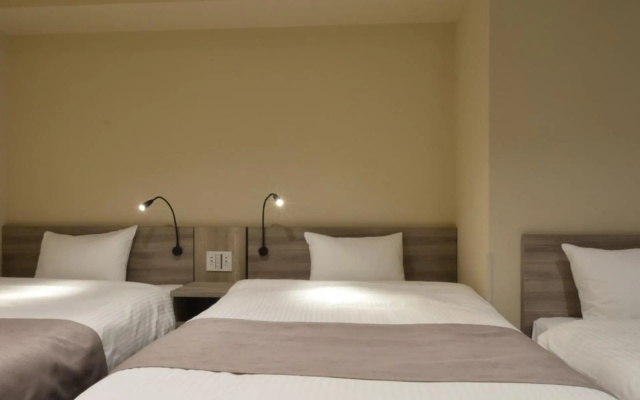 Hotel Sanrriott Shinsaibashi – Guest Rooms – Osaka