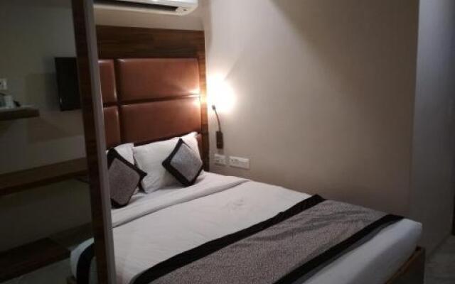 Hotel Amit Park International