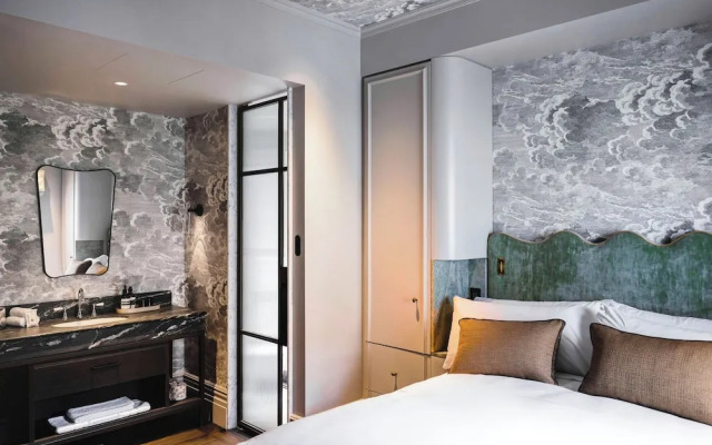 The Grand National Hotel by Saint Peter