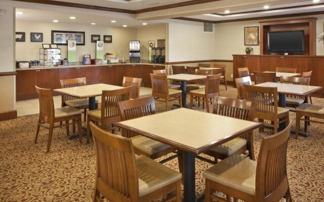 Country Inn & Suites by Radisson, Potomac Mills Woodbridge, VA