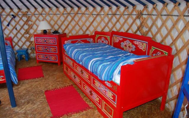 Maison Mariposa - Chambres d'Hôtes et Yourtes