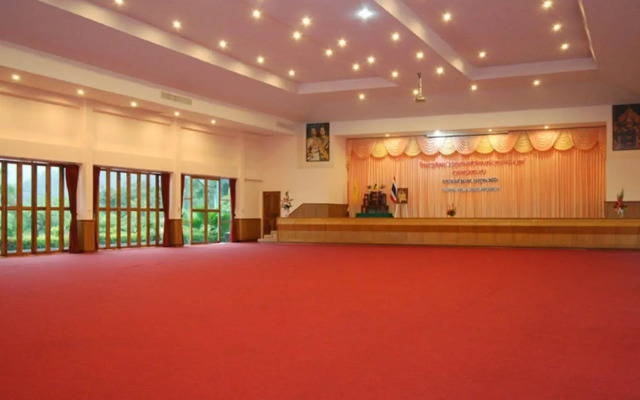 Golden Cliff Beach Resort