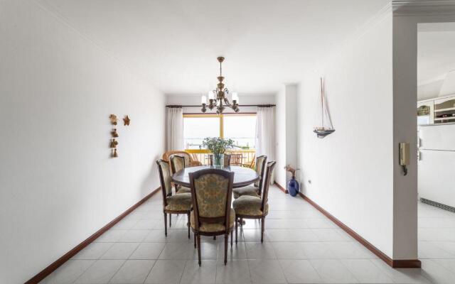 Ria's View Apartment by Trip2Portugal