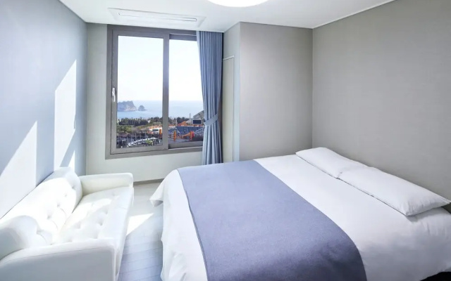 Bridge residence hotel
