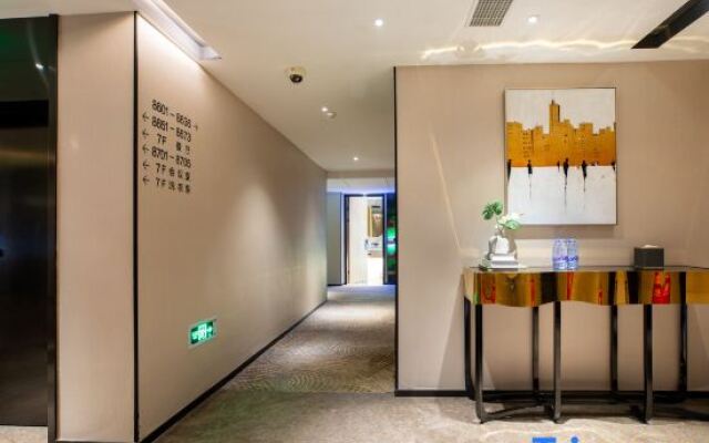 Tuke Hotel (Shanghai Hongqiao Hub Yan'an West Road)