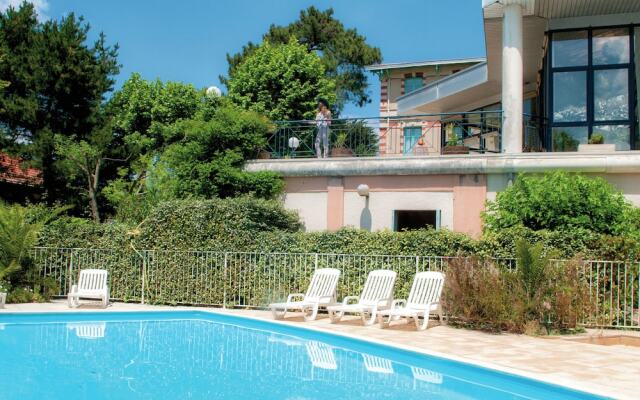 Apartment in Historic Town Villa in the Town of Arcachon