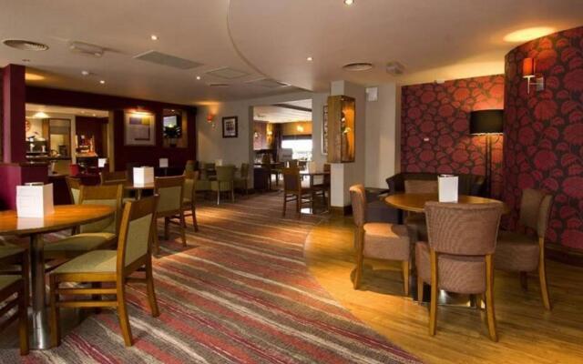 Premier Inn Manchester Deansgate Locks