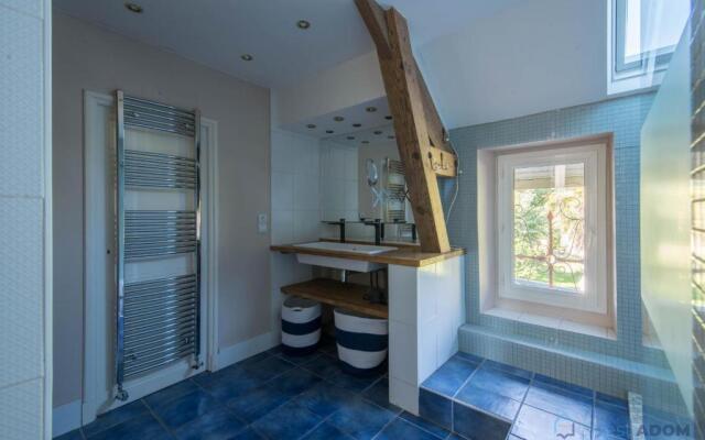 Maison avec jardin de 1200m et billard