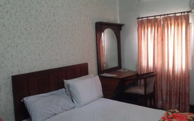Hilltop Hotel