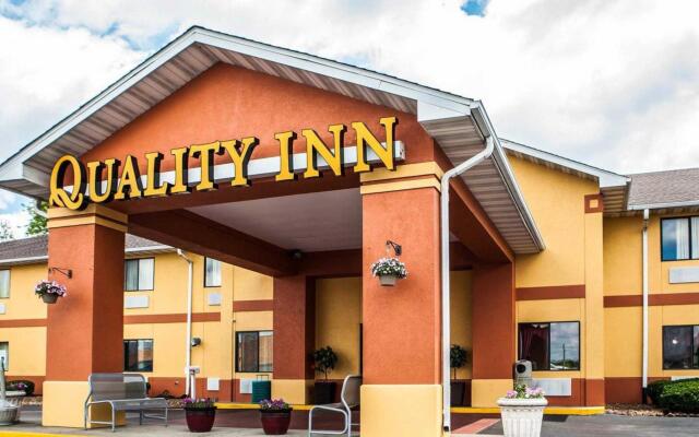 Quality Inn O'Fallon IL - St. Louis