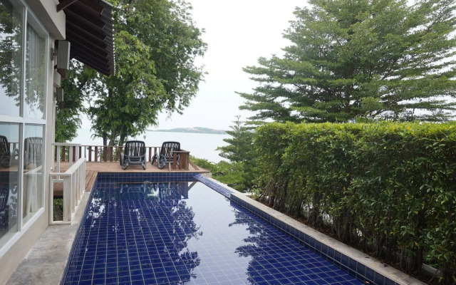 Replay Pool Villa