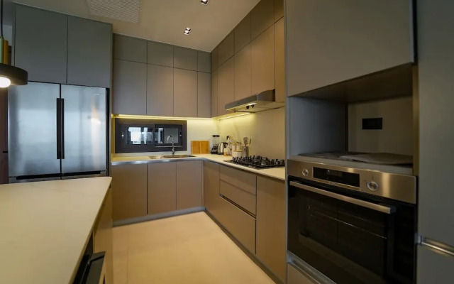 Marina Garden Penthouse 3 Bedroom Apartment