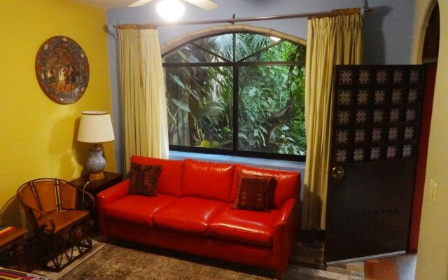 Hotel Casa de Las Flores Bed and Breakfast