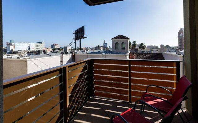 Heaven on Hollywood Furnished Apts - Vine