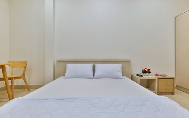 Goldstay 218
