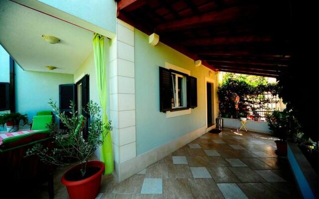 Villa With Garden and Pool, Supetar, Island Brac