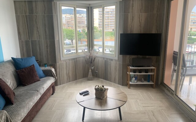 Studio moderne - Port de Mandelieu - Proche Mer -