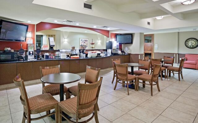 La Quinta Inn And Suites Olathe