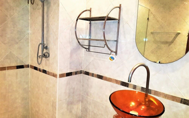 Baan Suan Lalana Large Studio