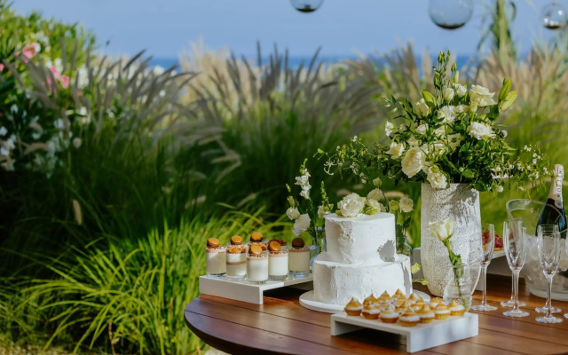Alion Beach Hotel