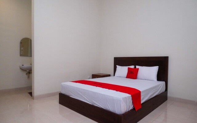 RedDoorz Syariah near Transmart Pabelan Solo