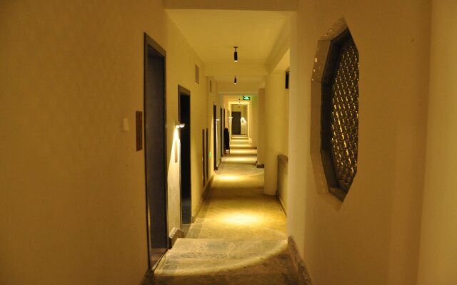 Lijiang Shuhe Travelling With hotel