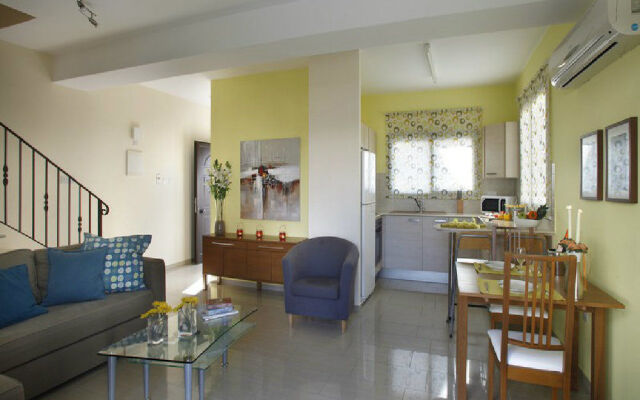 Valentina Townhouse