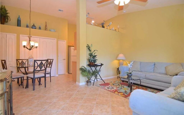 L'Pavia - Two Bedroom Condo