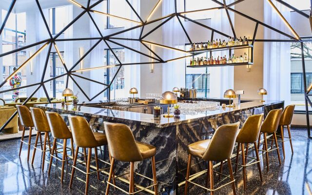 Daxton Hotel Birmingham, Curio Collection by Hilton