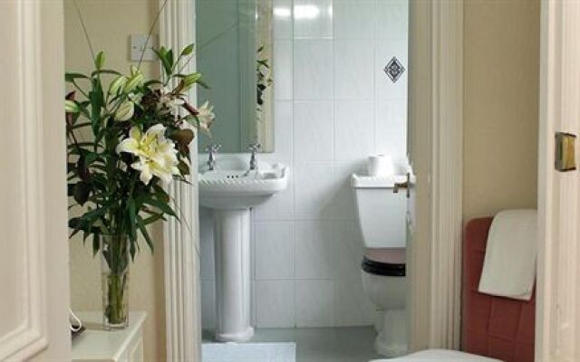 The Newington Hotel