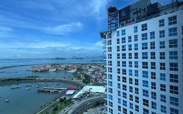 Exclusive and Beautiful Apartment Avenida Balboa