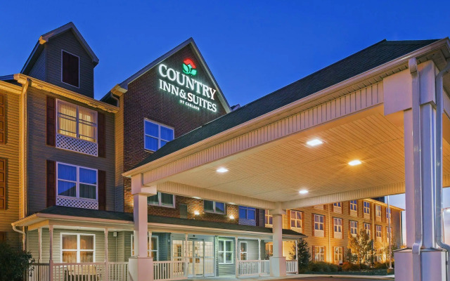 Country Inn & Suites by Radisson, Chambersburg, PA