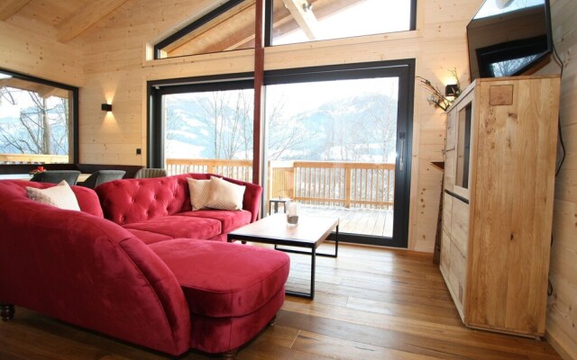 Gorgeous Chalet in Niedernsill with Garden