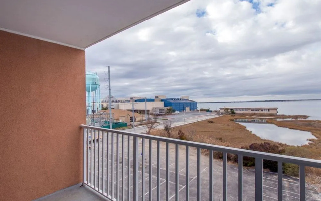Makai 306 (bayfront)