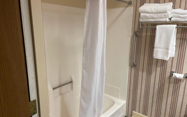 Dollinger's Motor Inn