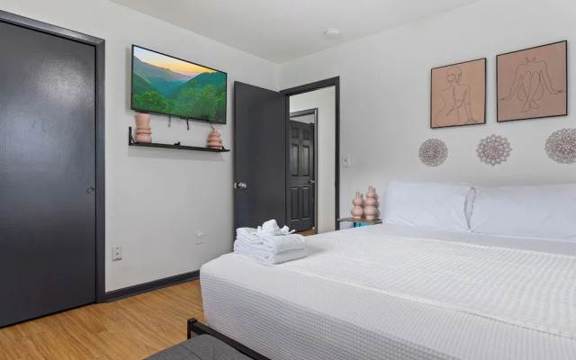 Noir Manor 3BR House