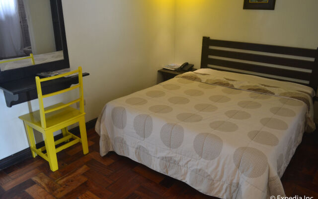 Tagaytay Econo Hotel